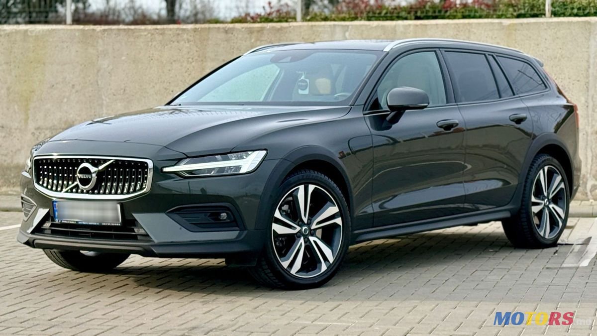 2021' Volvo V60 photo #2