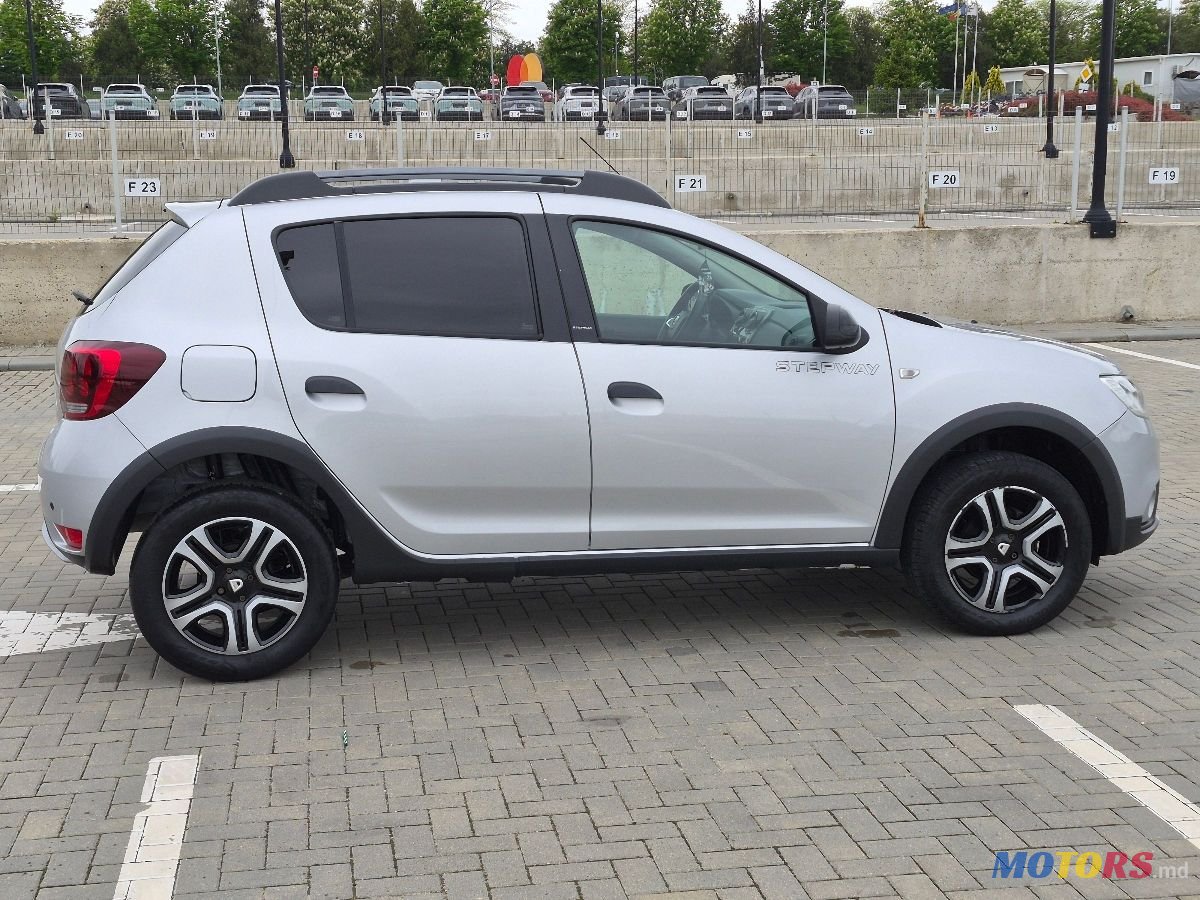 2019' Dacia Sandero Stepway photo #5