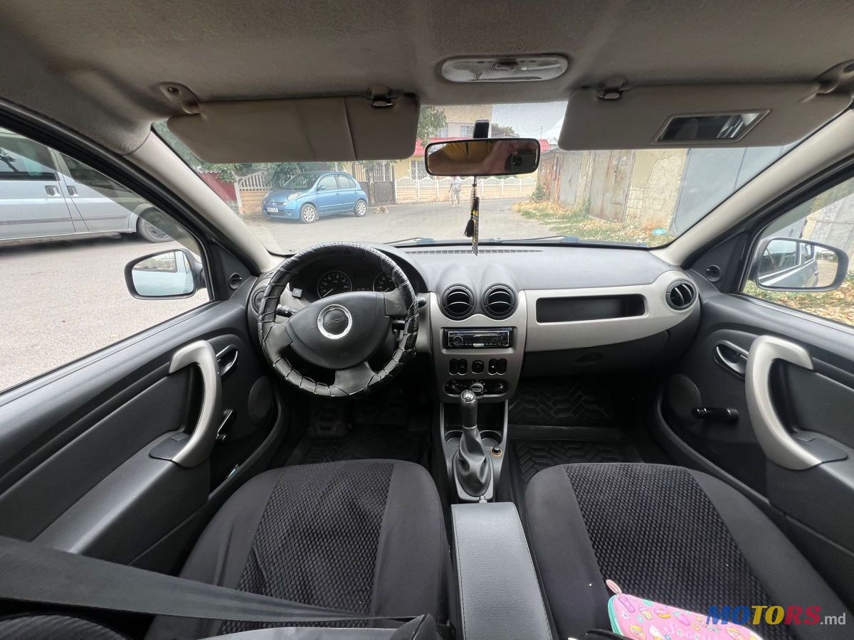 2010' Dacia Sandero photo #5