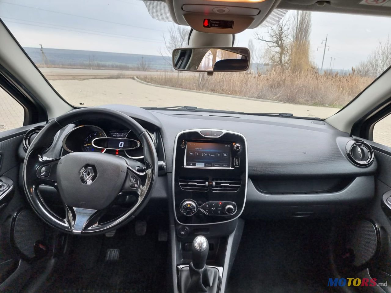 2013' Renault Clio photo #4