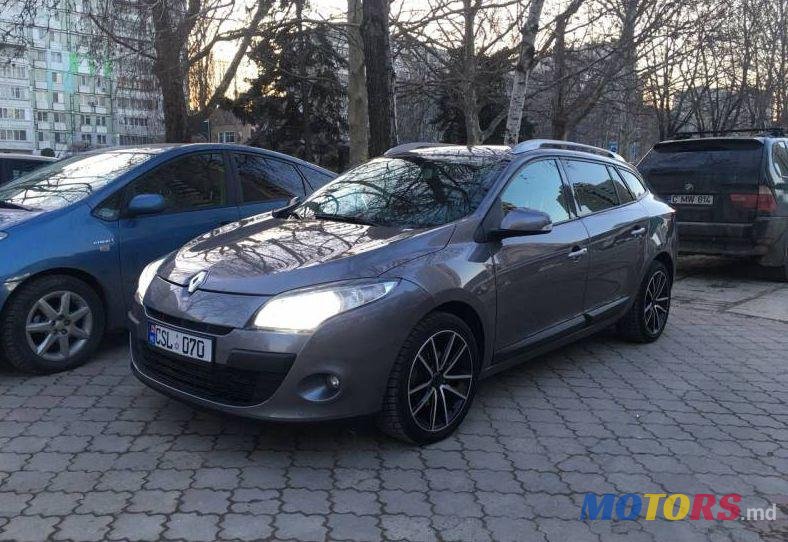 2011' Renault Megane photo #1