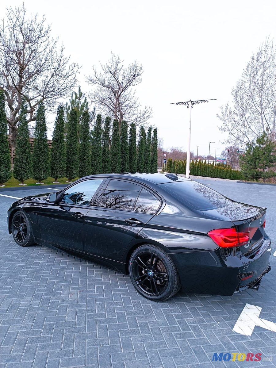 2017' BMW 3 Series photo #4