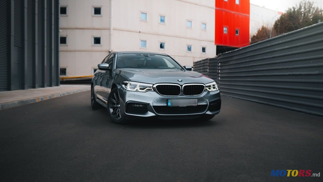 2018' BMW 5 Series photo #1