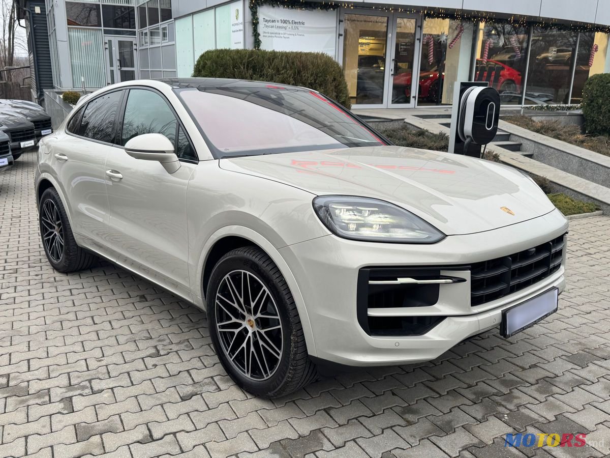 2024' Porsche Cayenne Coupe photo #1