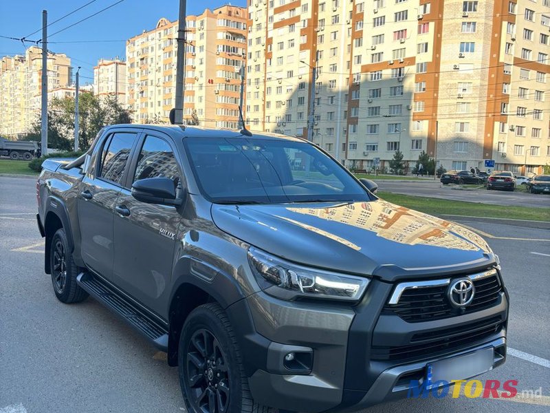 2023' Toyota Hilux photo #1