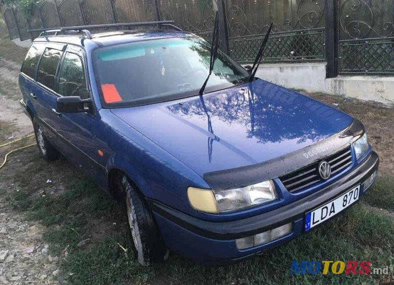 1996' Volkswagen Passat photo #1