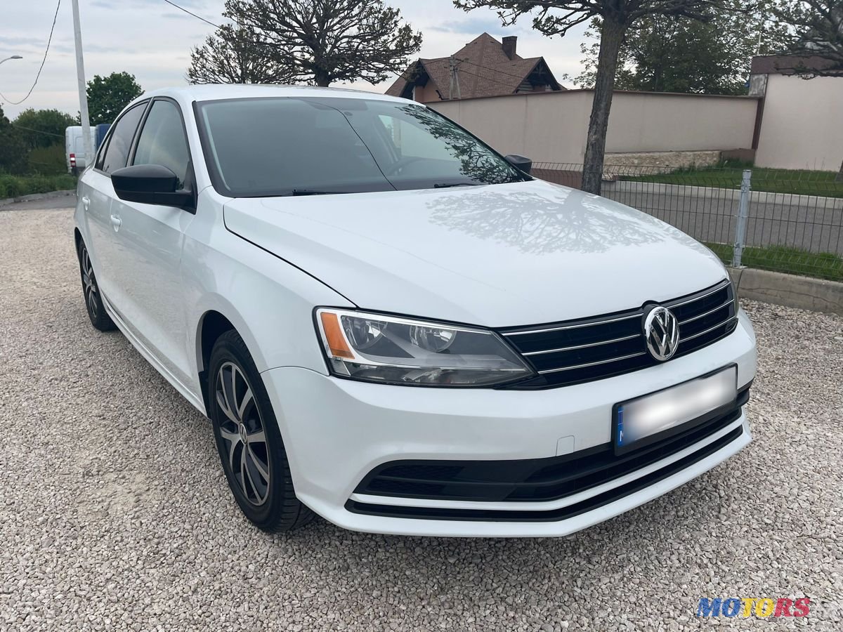 2015' Volkswagen Jetta photo #2