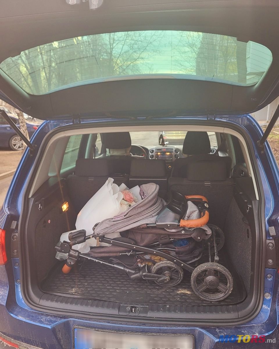 2010' Volkswagen Tiguan photo #4