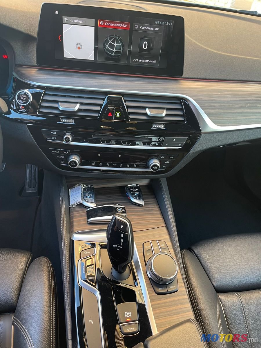 2017' BMW 5 Series photo #6