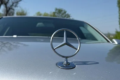 2007' Mercedes-Benz E-Class
