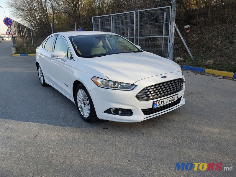 2014' Ford Fusion photo #2