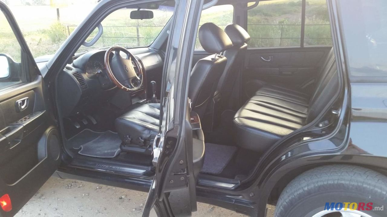 2002' Hyundai Terracan photo #2