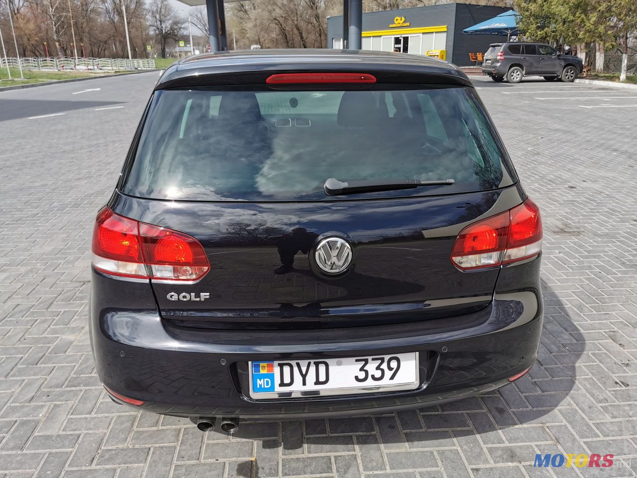 2012' Volkswagen Golf photo #6