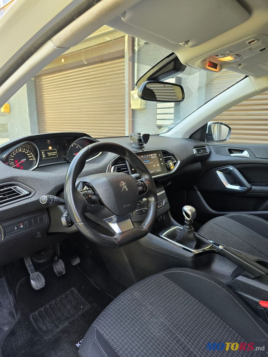 2018' Peugeot 308 photo #6