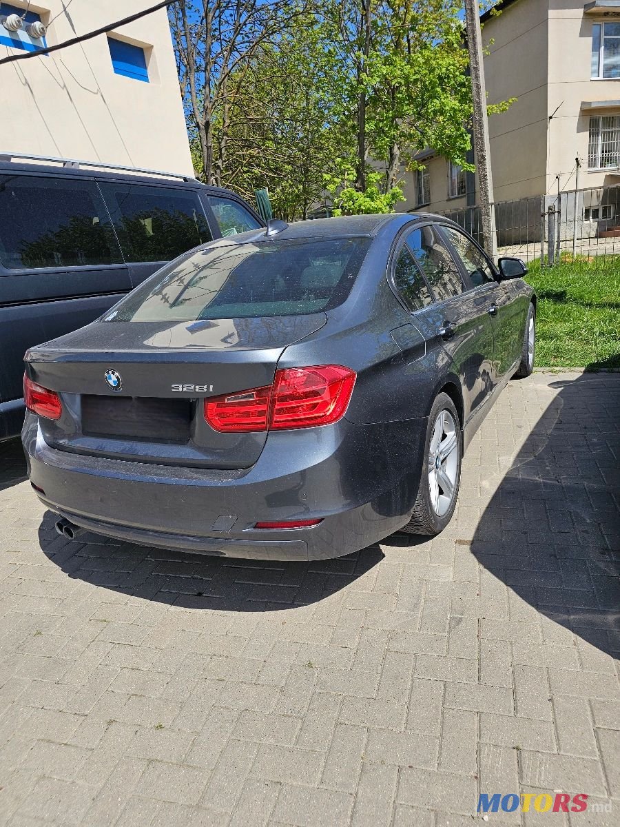 2014' BMW 3 Series photo #2