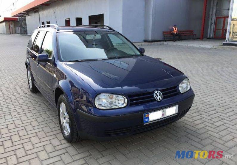 2005' Volkswagen Golf photo #2