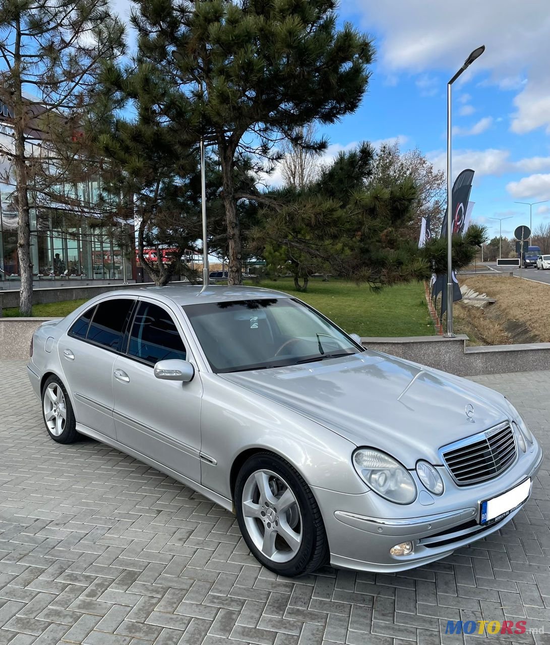 2004' Mercedes-Benz E Класс photo #2