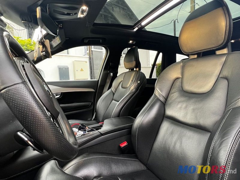 2017' Volvo XC90 photo #6