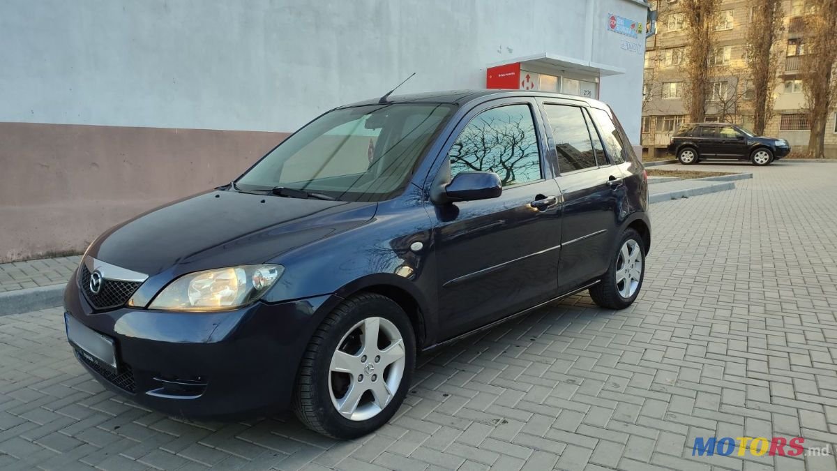2005' Mazda 2 photo #1