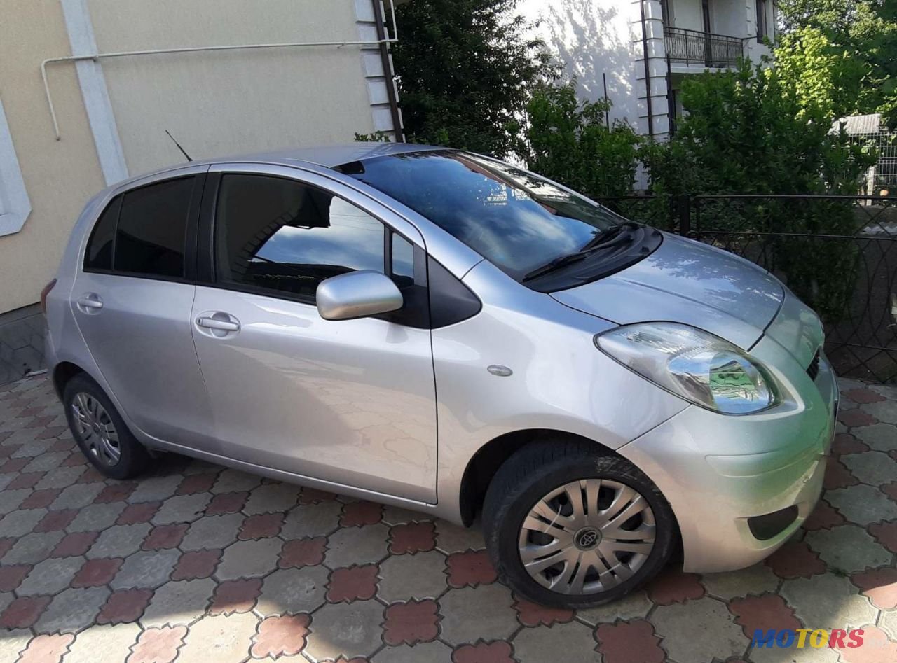 2009' Toyota Yaris photo #1