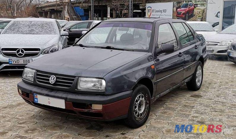 1993' Volkswagen Vento photo #2