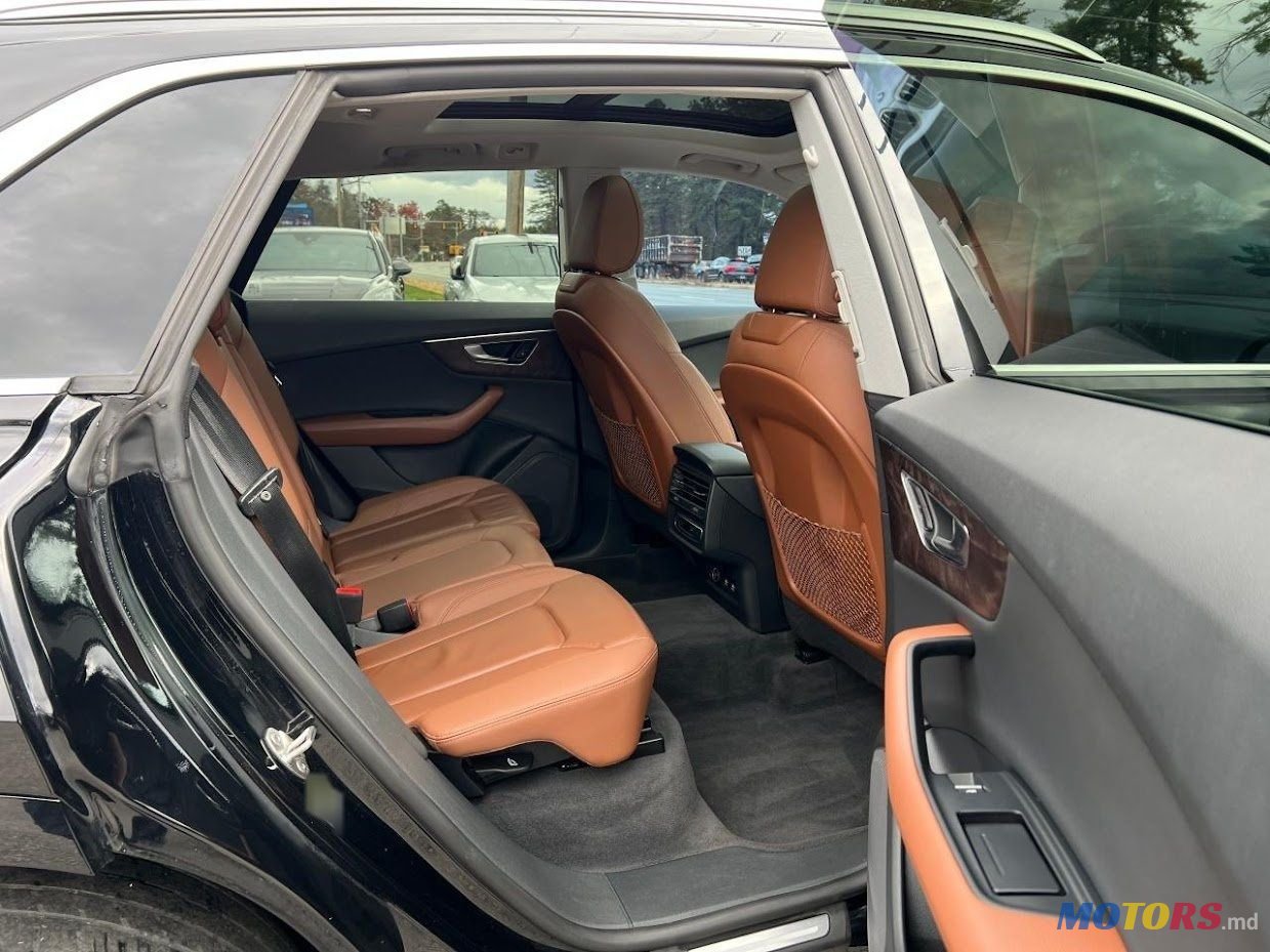 2018' Audi Q8 photo #5