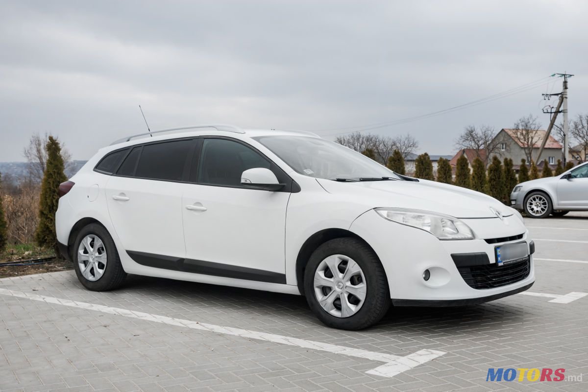 2010' Renault Megane photo #3