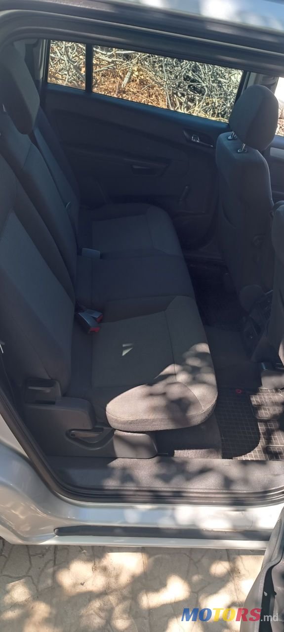 2006' Opel Zafira photo #2