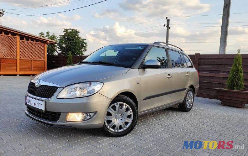 2011' Skoda Fabia photo #1