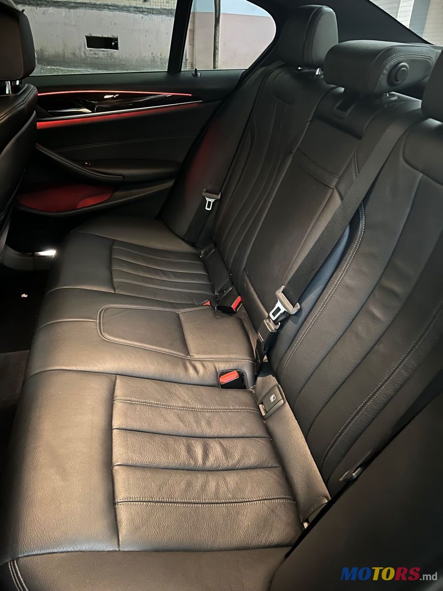 2017' BMW 5 Series photo #5