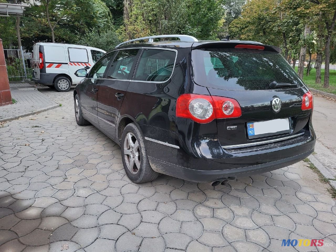 2010' Volkswagen Passat photo #3