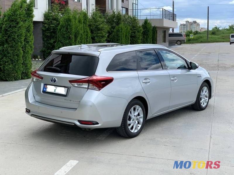 2015' Toyota Auris photo #4