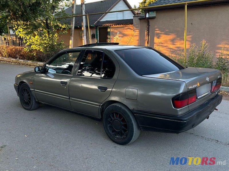 1993' Nissan Primera photo #6
