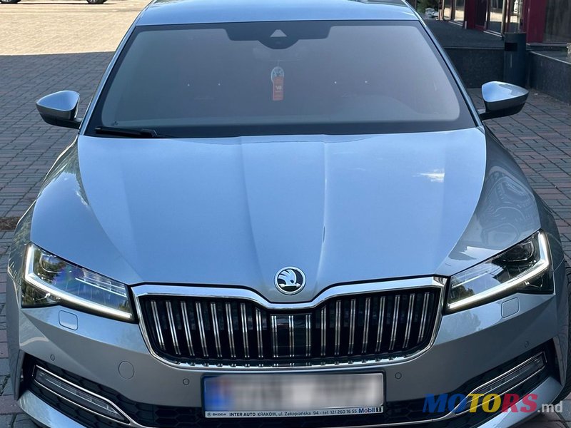 2019' Skoda Superb photo #2