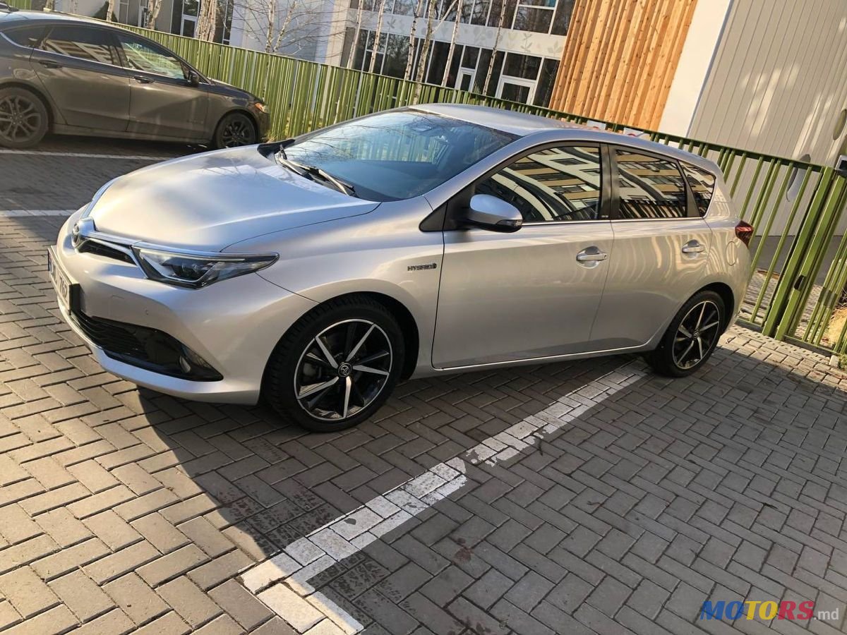 2016' Toyota Auris photo #2