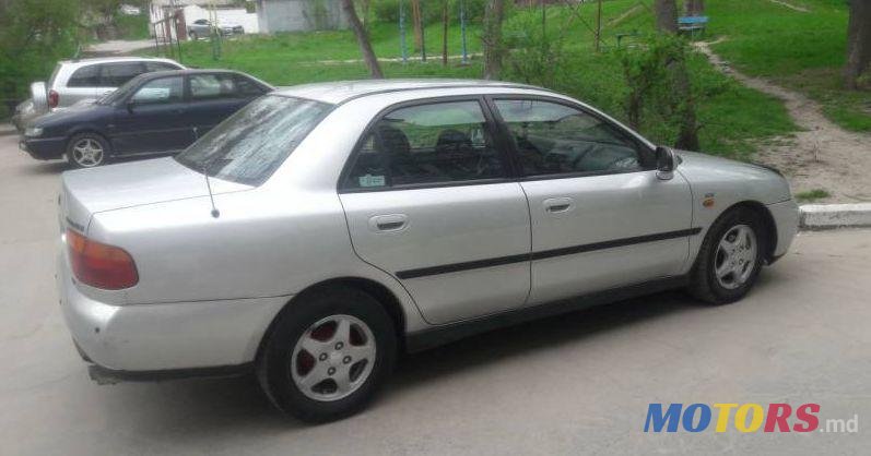 1998' Mitsubishi Carisma photo #2