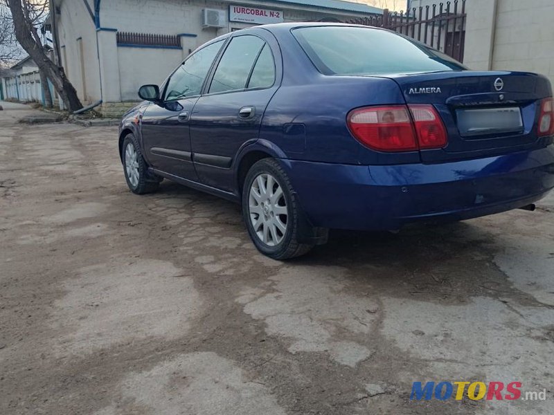 2002' Nissan Almera photo #1