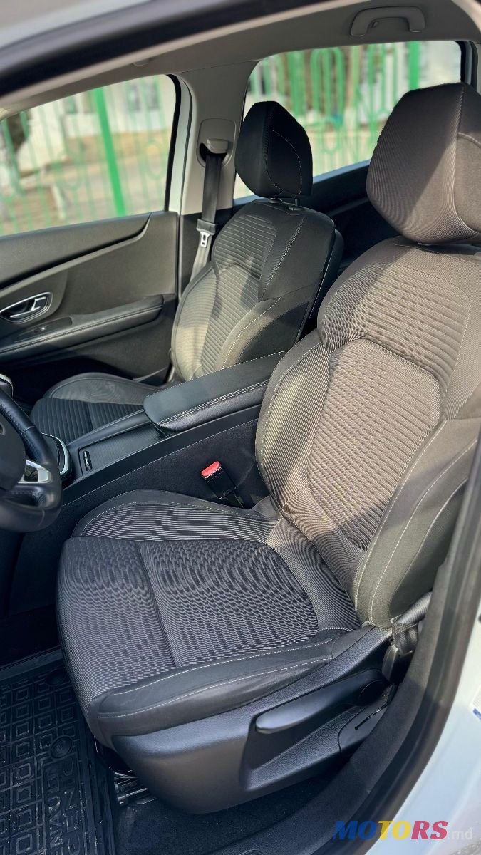 2018' Renault Grand Scenic photo #5