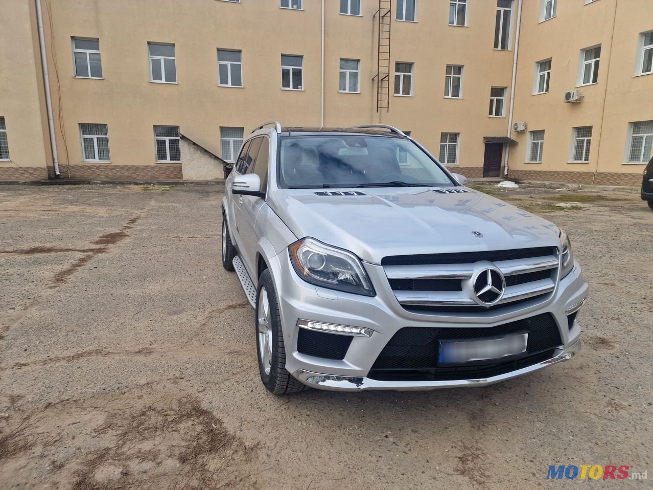 2015' Mercedes-Benz GL-Class photo #2