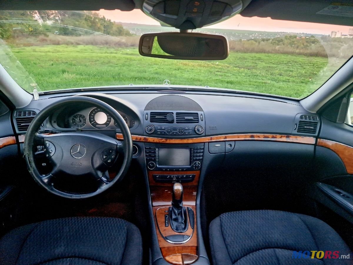 2005' Mercedes-Benz E-Class photo #5