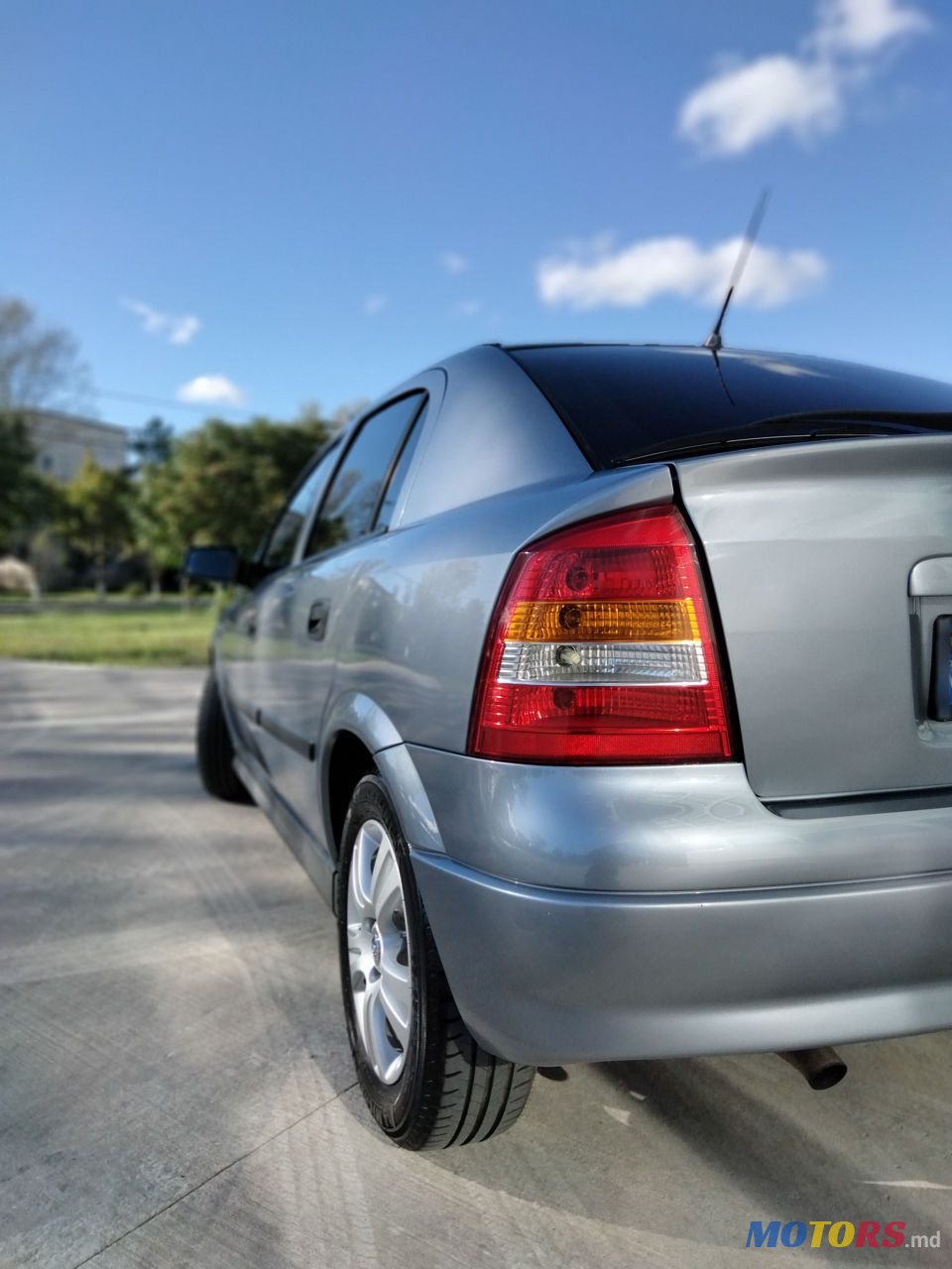 2005' Opel Astra photo #2