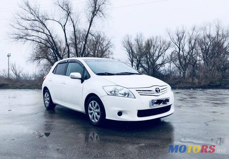 2010' Toyota Auris photo #1