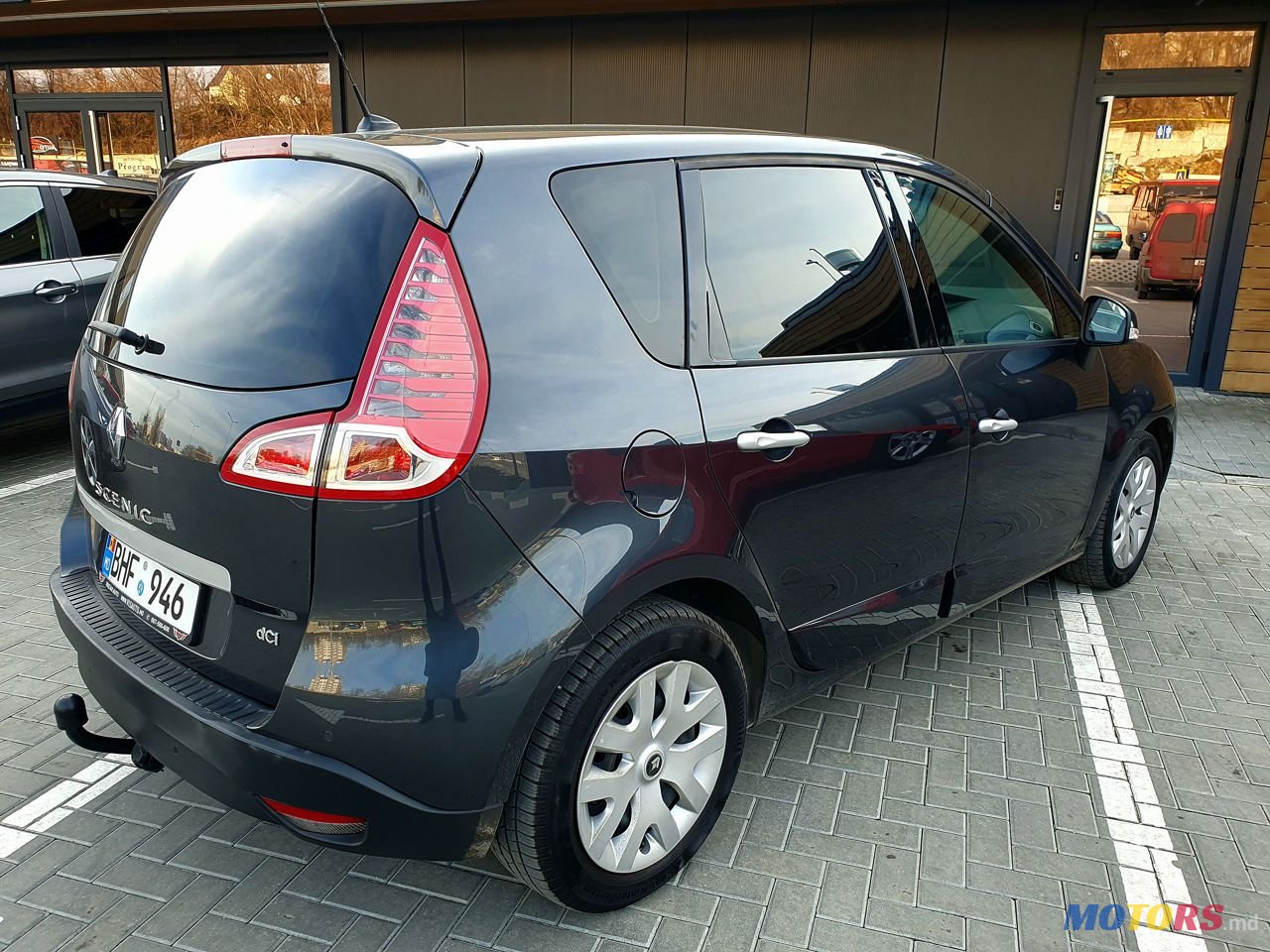 2011' Renault Scenic photo #2