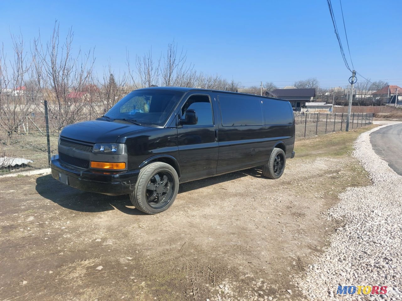 2013' Chevrolet Express photo #2