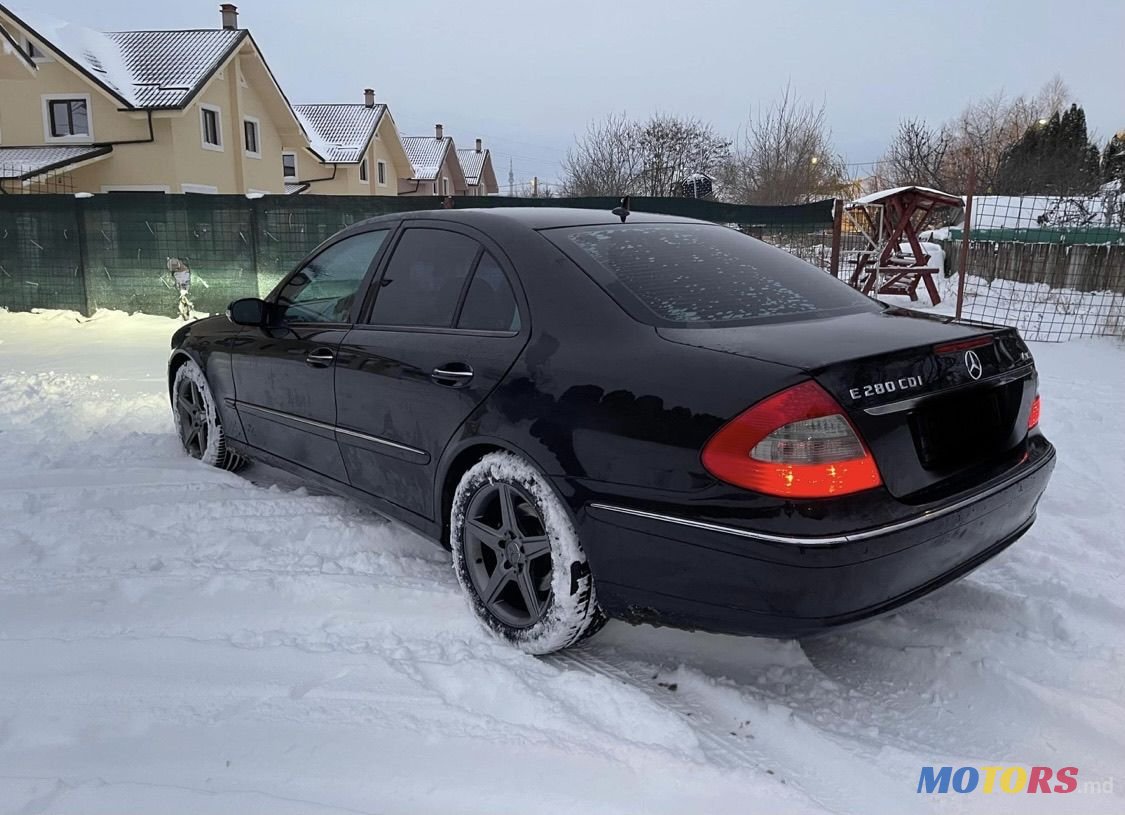 2007' Mercedes-Benz E Класс photo #2