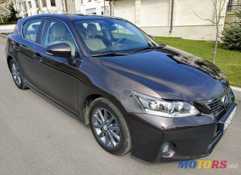 2011' Lexus CT photo #1