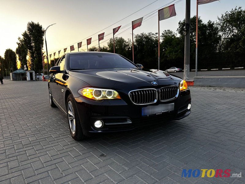 2016' BMW 5 Series photo #2