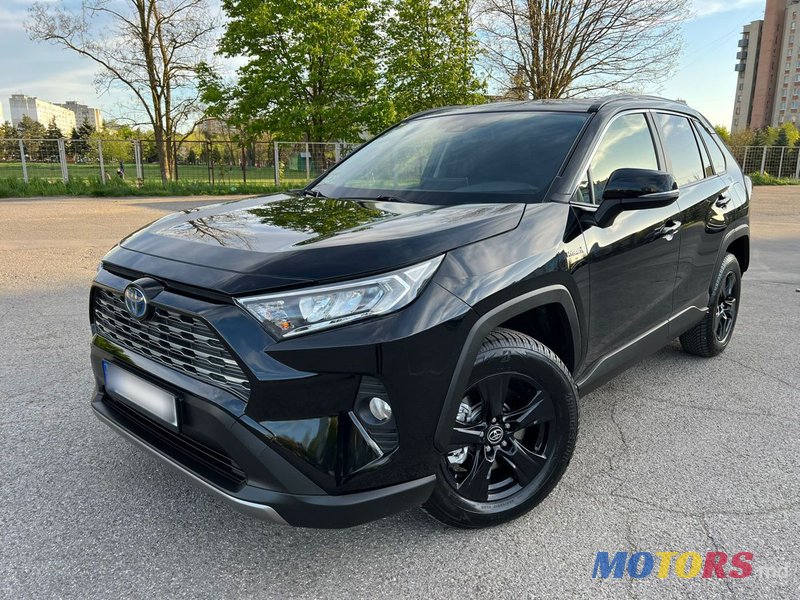 2019' Toyota RAV4 photo #1