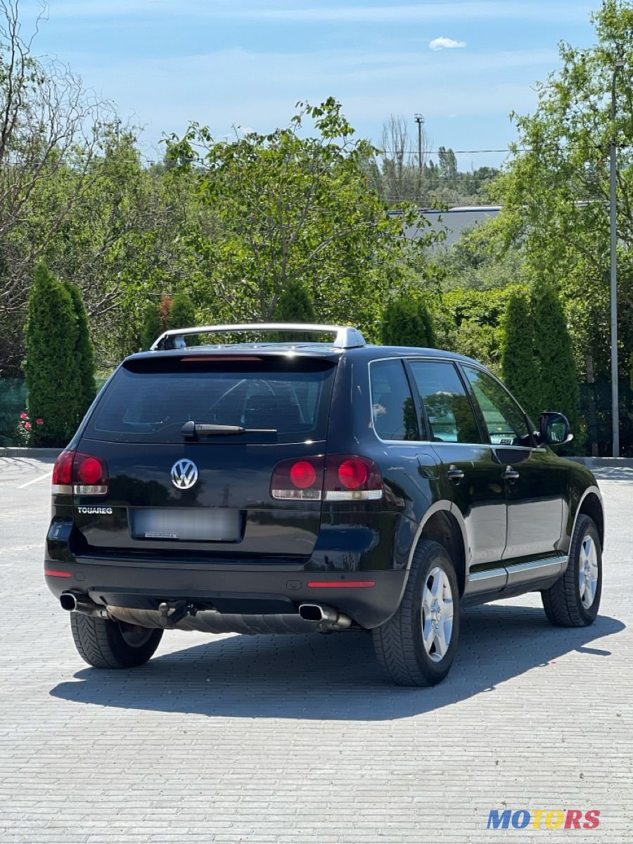2008' Volkswagen Touareg photo #4