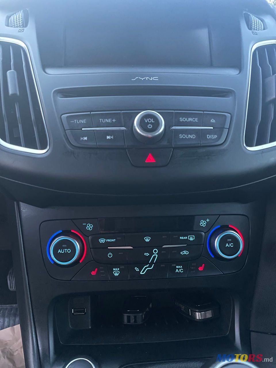 2016' Ford Focus photo #2